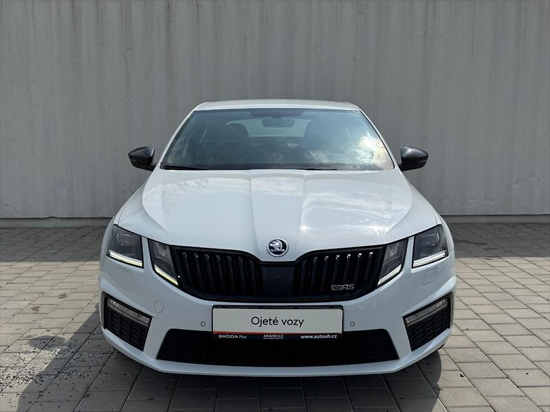 Škoda Octavia 2,0   RS 135kW - fotka 2 z 21