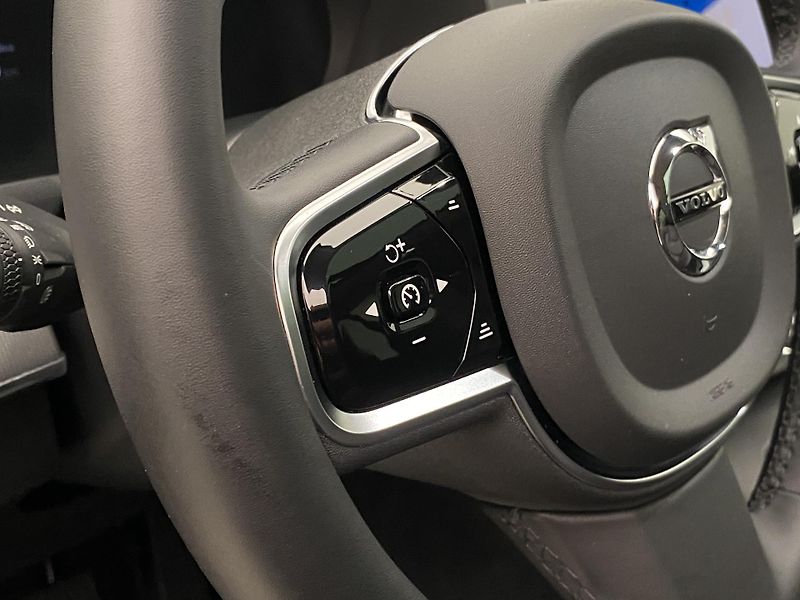 Volvo XC90 B5 AWD BRIGHT PLUS AUT 7míst - fotka 20 z 62