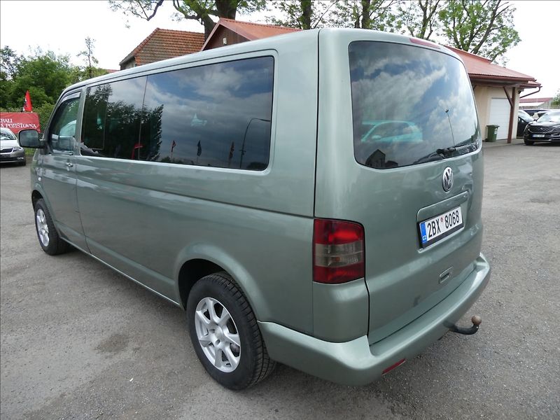 Volkswagen Caravelle 2,5 TDi 96kW LONG 8.míst,závěs - fotka 6 z 33