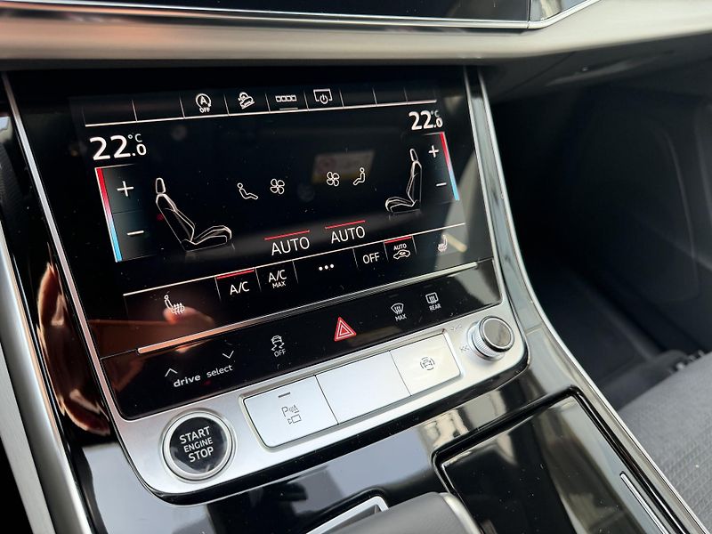 Audi Q7 (2026) 50TDI 210kW S-LINE GRAVITY ASS - fotka 41 z 44