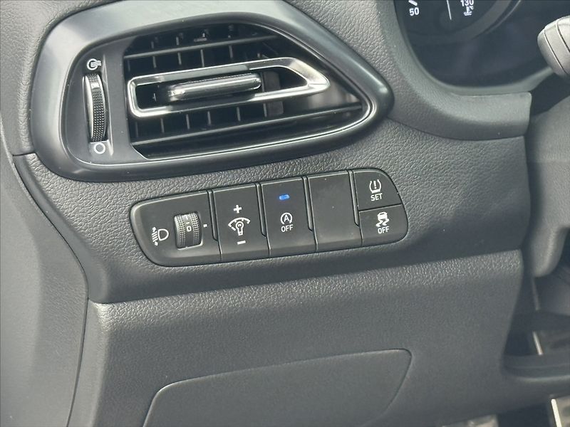Hyundai i30 1,5 T-GDI 118kW N-Line - fotka 12 z 23