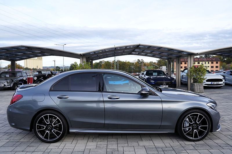 Mercedes-Benz Třídy C C43 AMG 4Matic/ČR/Performance - fotka 7 z 42