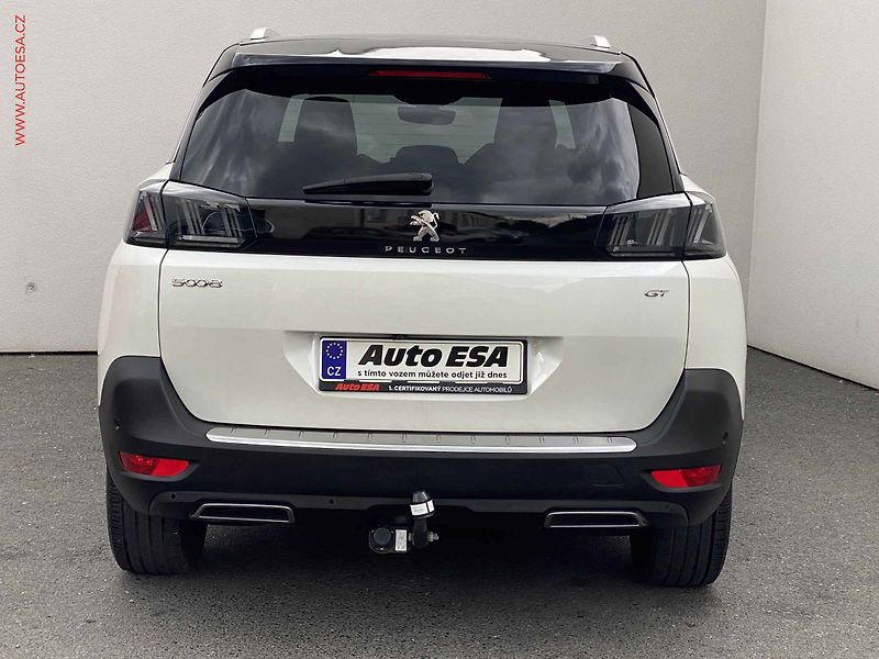 Peugeot 5008 (2023) 1.2 PT, GT, AT, LED, TZ - fotka 5 z 19