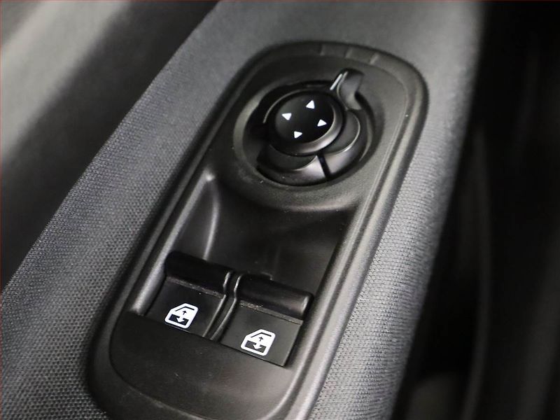 Fiat 500e (2023) 24 kWh, SoH 94%, Automat - fotka 16 z 22