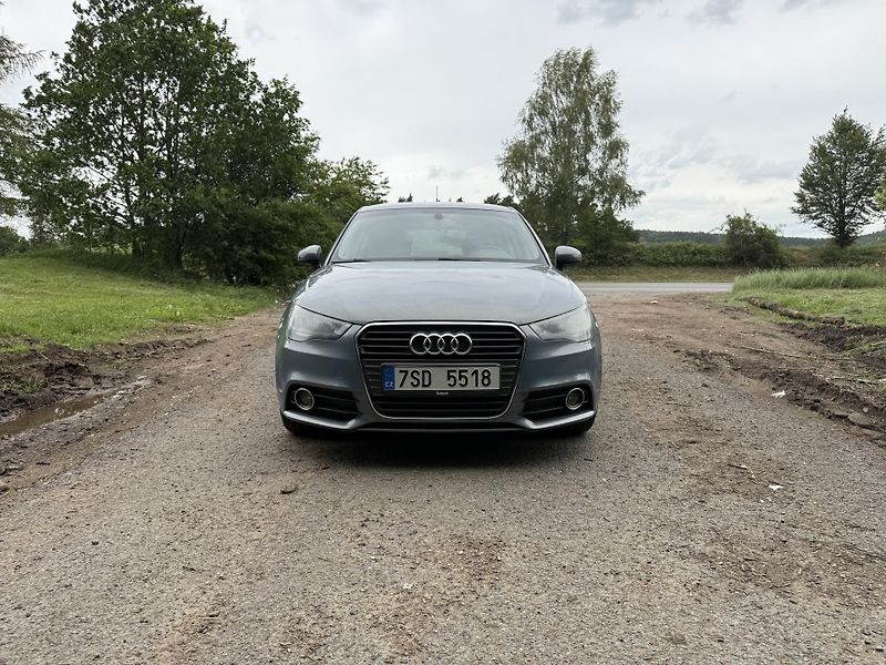 Audi A1 (2013) 1.6 tdi 77kW SPORTBACK - fotka 2 z 12