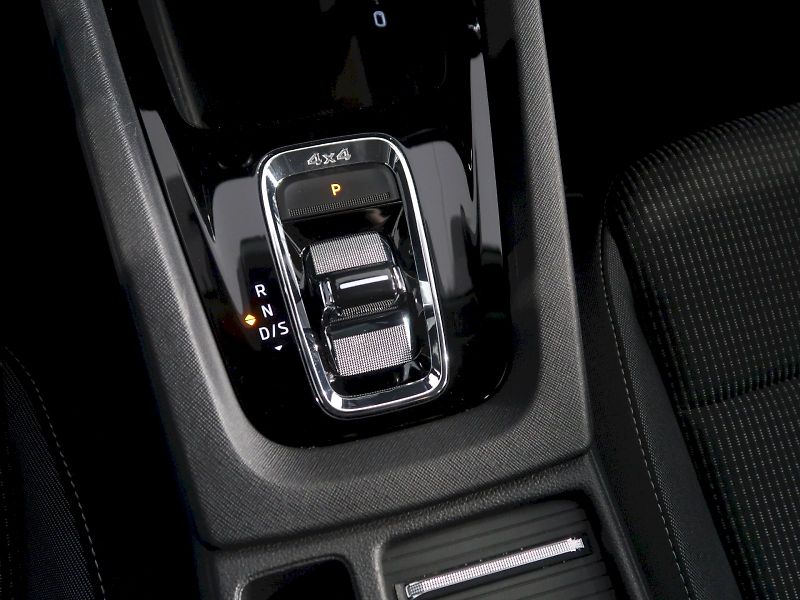 Škoda Octavia (2021) AMBITION 2.0TSI 140KW 4x4 DSG - fotka 27 z 34