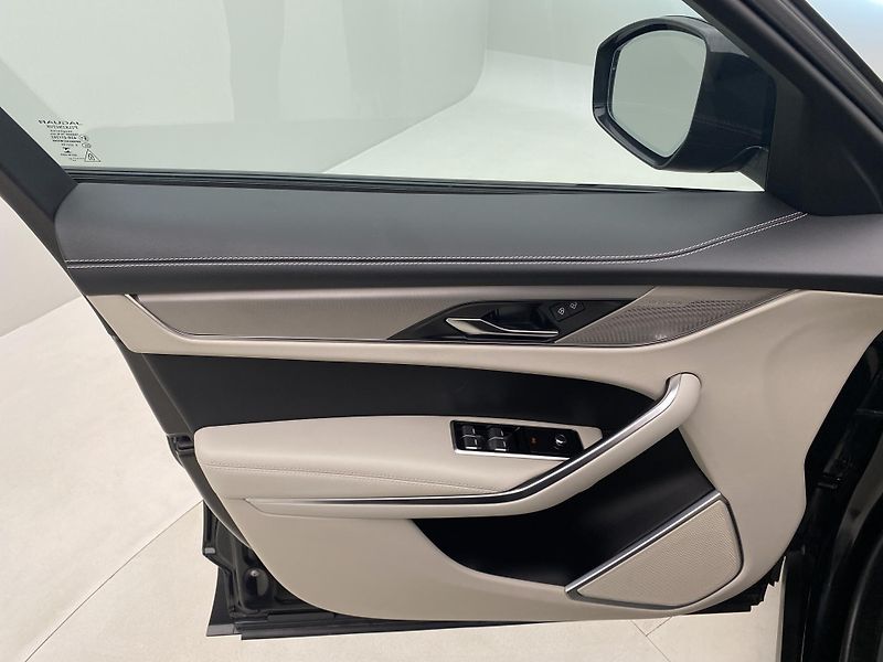 Jaguar F-Pace D165 S AWD AUT CZ - fotka 7 z 44