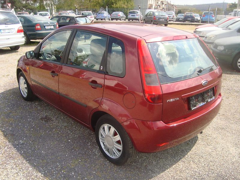 Ford Fiesta (2002) 1,4TDCI - fotka 4 z 17