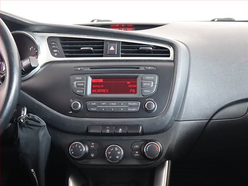 Kia Ceed (2017) 1.6 CRDi, Tempomat - fotka 12 z 18