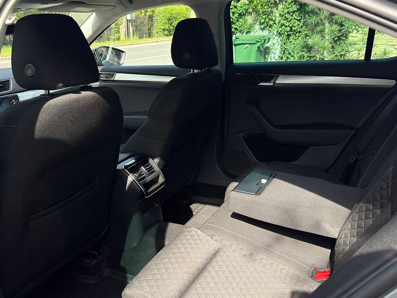 Škoda Superb (2021) 1.4 PHEV 160kW 1.MAJIT. ČR DPH - fotka 16 z 23