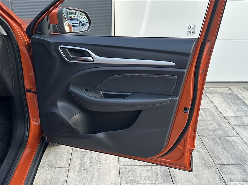 MG ZS 1,5 DVVT 106PS  Essential - fotka 18 z 54