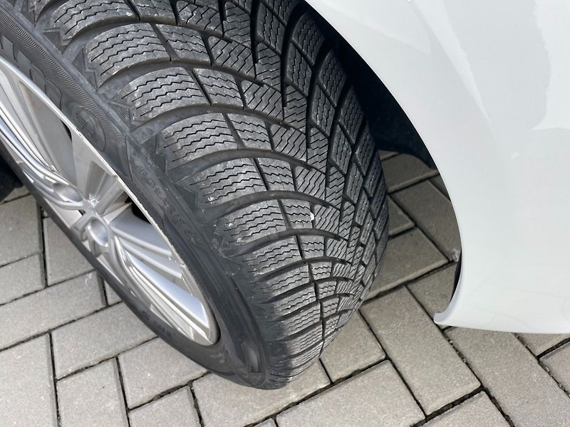 Peugeot 308 (2019) SW 1.5HDi 96kW Allure! - fotka 32 z 34