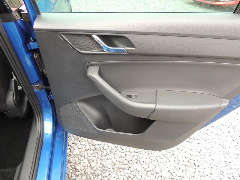 Škoda Rapid (2014) 1.2TSi,77kw,dobrá výbava,xenon - fotka 33 z 45
