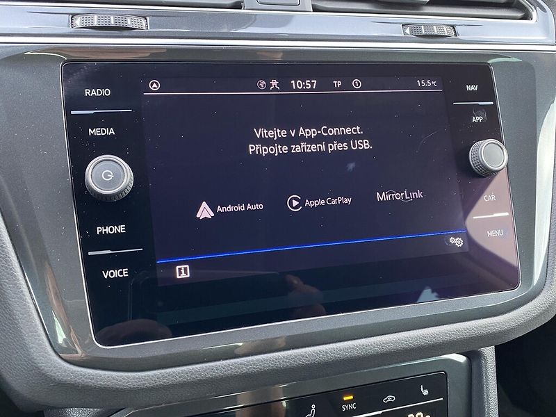 Volkswagen Tiguan 2,0 TDI 110 kW DSG Life - fotka 17 z 28