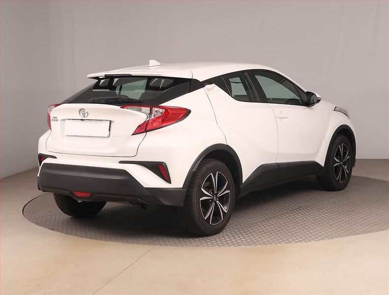 Toyota C-HR (2018) 1.2 Turbo, Navi, Tempomat - fotka 5 z 16