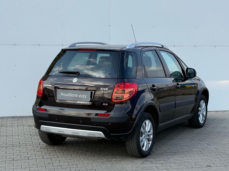 Suzuki SX4 1.6 VVT GLX 4x4 NAVI SE - fotka 2 z 30