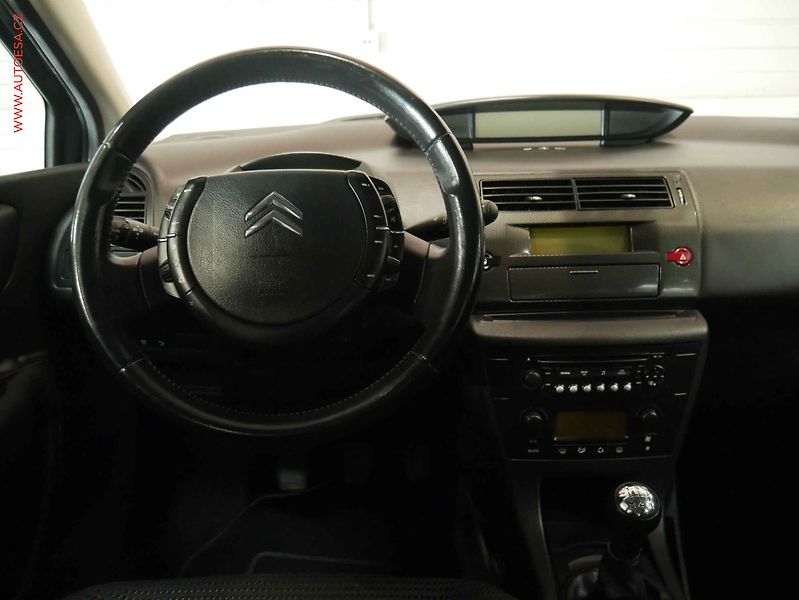 Citroën C4 (2006) 1.6i, AC, temp. - fotka 11 z 18