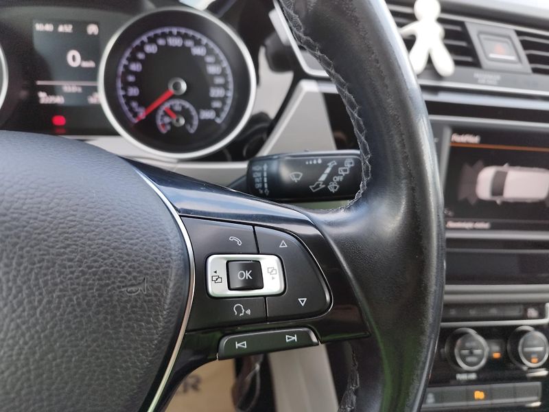 Volkswagen Touran 1,6 TDI  - fotka 13 z 29