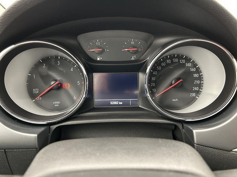 Opel Astra 1.6 CDTi Enjoy - fotka 16 z 22