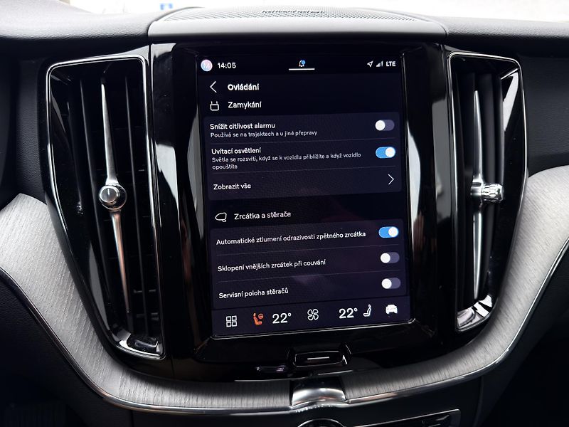 Volvo XC60 B5 AWD PLUS DARK /ventil. sed. - fotka 41 z 48