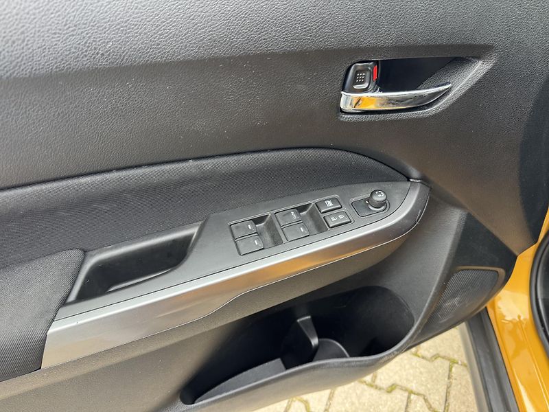 Suzuki Vitara 1.4 BoosterJet PREMIUM  - fotka 6 z 15
