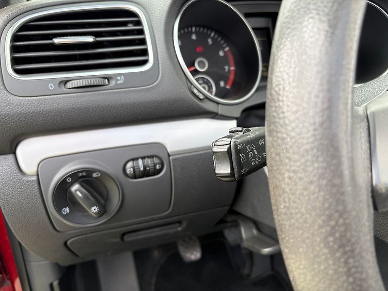Volkswagen Golf 1.4TSI, 90kW, Kabrio - fotka 17 z 31