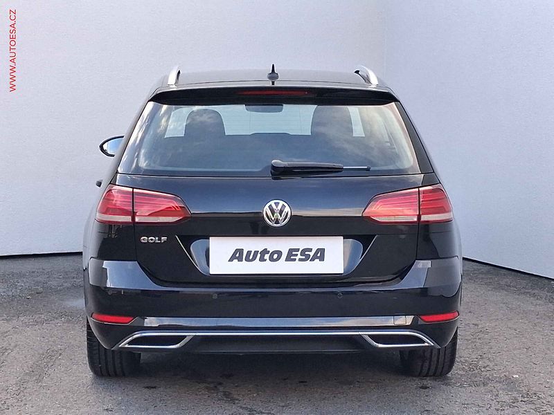 Volkswagen Golf (2018) 1.5TSi, ČR, Highline, DSG - fotka 5 z 17