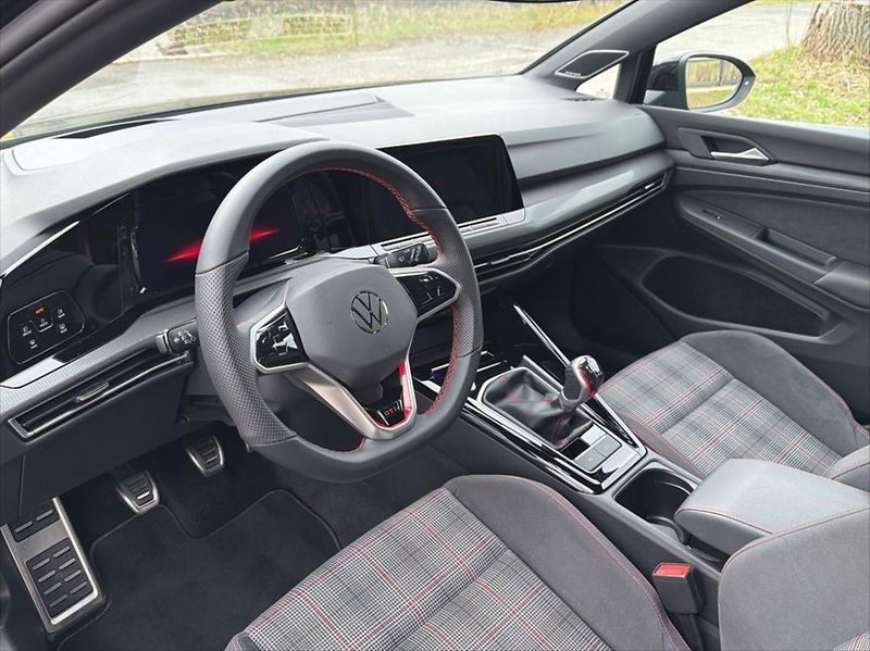Volkswagen Golf 2,0 TSi GTI ČR DPH ZÁRUKA - fotka 11 z 14