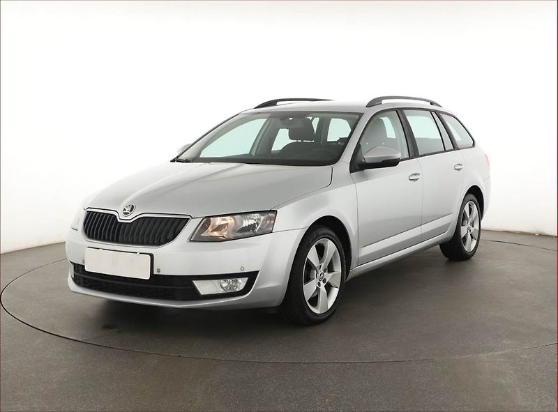 Škoda Octavia (2015) Ambition 2.0 TDI, ČR,1.maj - fotka 2 z 17