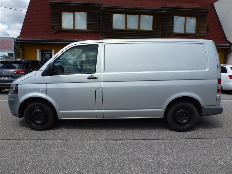 Volkswagen Transporter 2,0 TDI - fotka 12 z 31