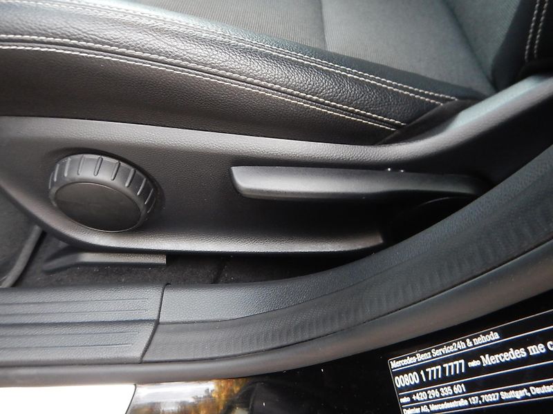 Mercedes-Benz Třídy A REZERVACE - fotka 20 z 28