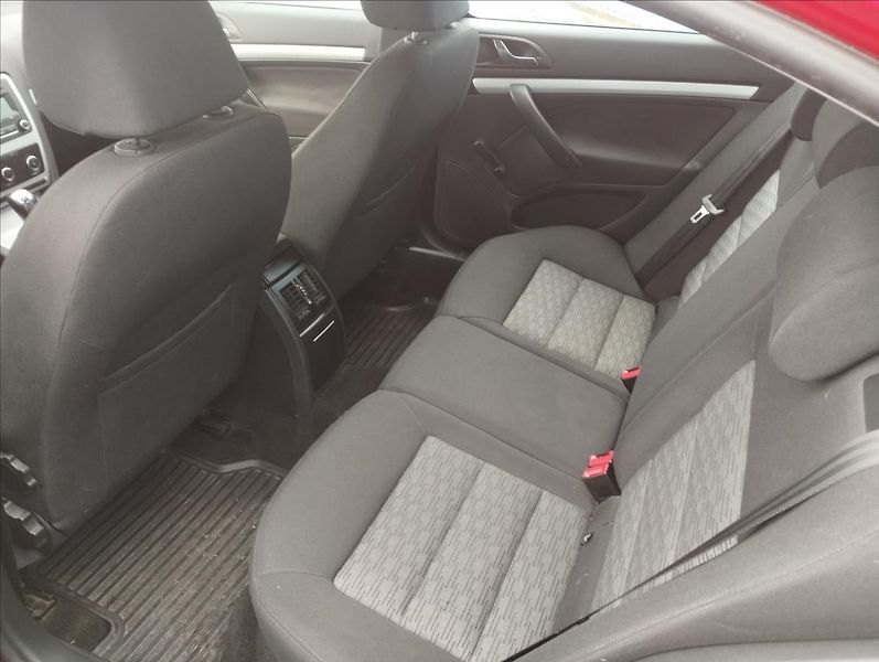 Škoda Octavia 1,4 TSi 90KW ČR 100%KM - fotka 10 z 24