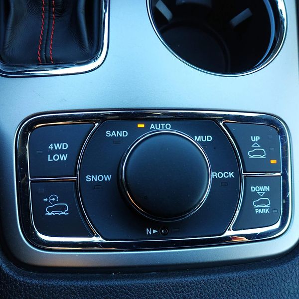 Jeep Grand Cherokee 3.0 V6 Trailhawk 154 200 km  - fotka 22 z 57
