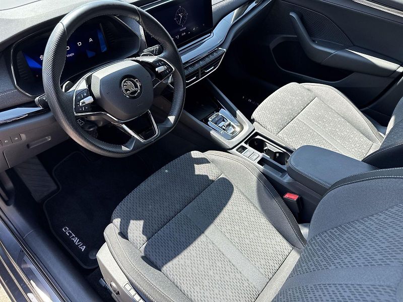 Škoda Octavia (2024) Combi 2.0 TDI 4x4 DSG Style - fotka 7 z 35