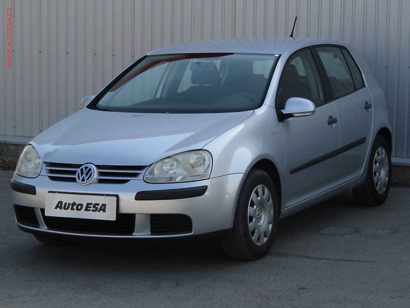 Volkswagen Golf (2007) 1.6MPi, Klima - fotka 3 z 15