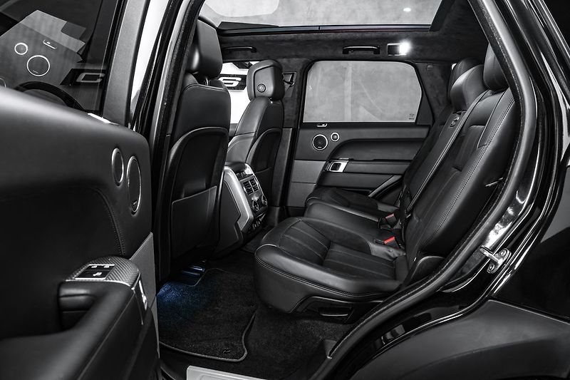 Land Rover Range Rover Sport HST - fotka 18 z 27