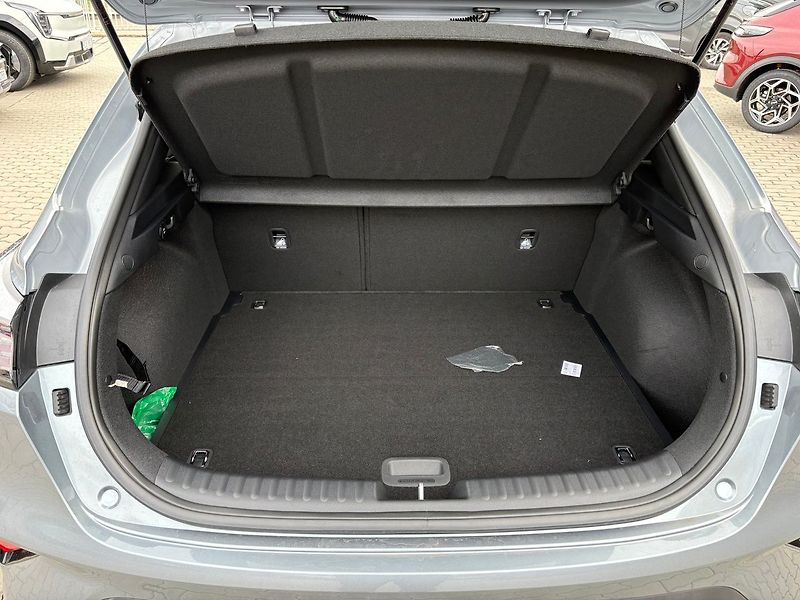 Kia Ceed (2025) 1,6 T-GDi GPF 7DCT STEEL EDITI - fotka 10 z 12