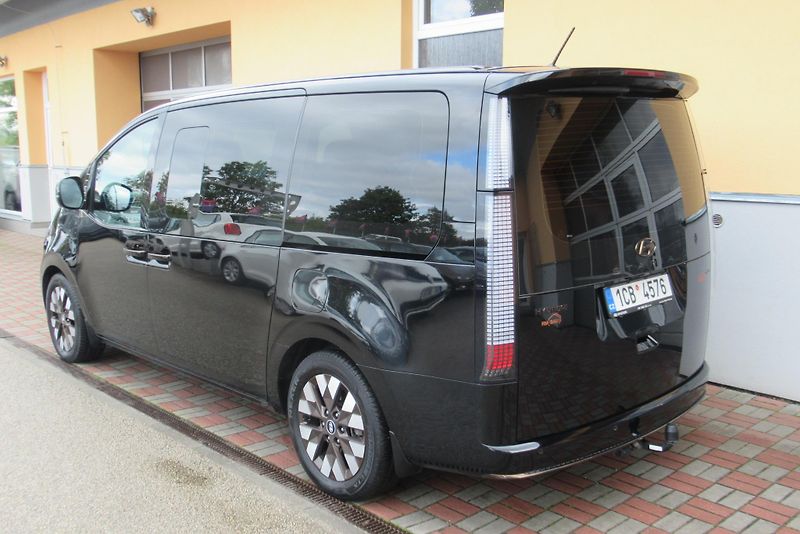 Hyundai Staria 2.2 CRDi 4x4 TAŽNÉ PANORAMA  - fotka 2 z 47