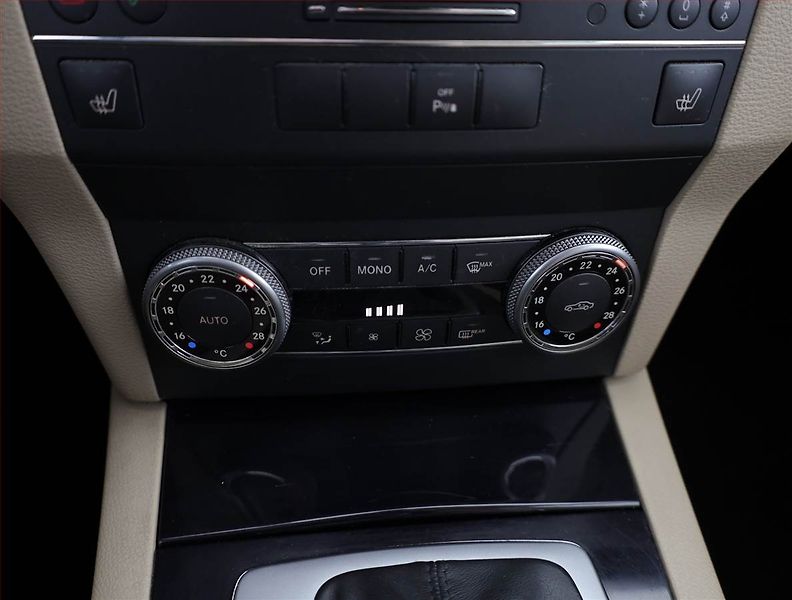 Mercedes-Benz GLK (2010) 220 CDI, 4X4, Automat, Navi - fotka 12 z 18