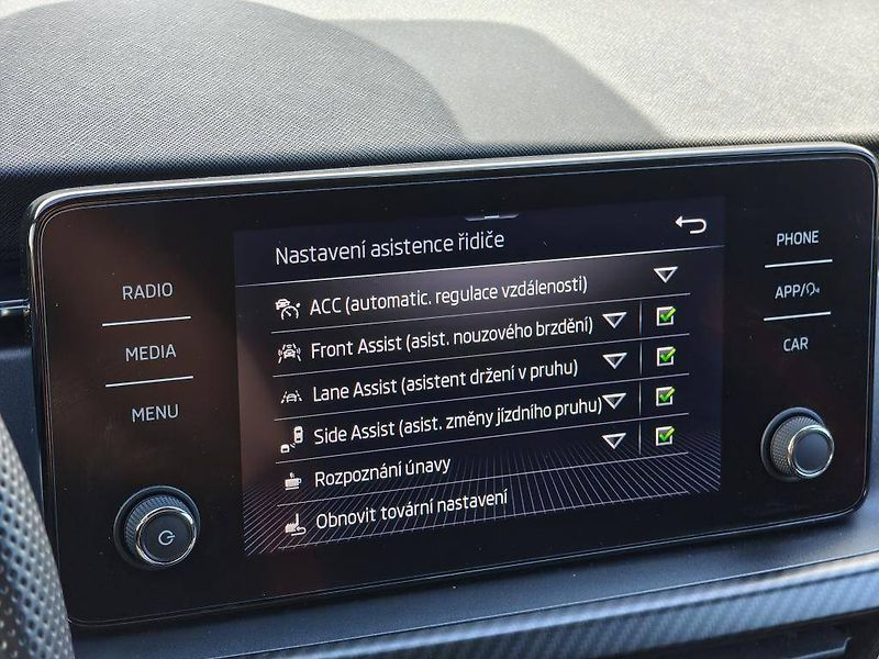 Škoda Kamiq Monte Carlo 7DSG 1,0TSI - fotka 18 z 24