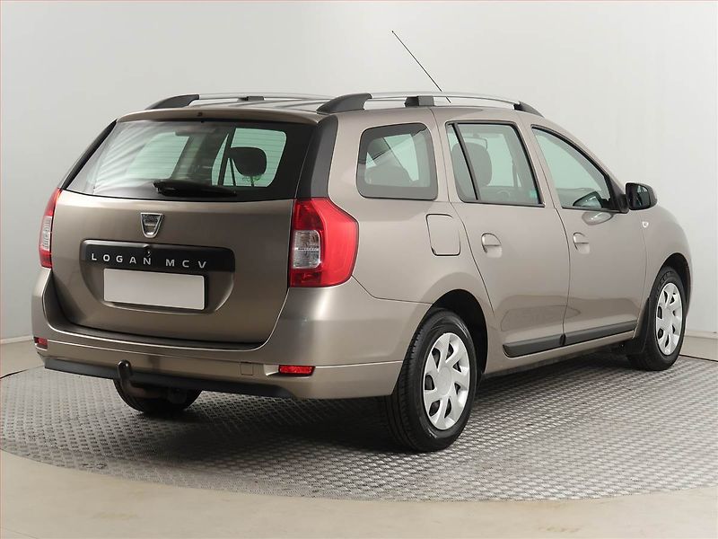 Dacia Logan (2015) 0.9 TCe, ČR,1.maj, Tempomat - fotka 5 z 15