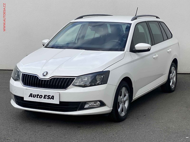 Škoda Fabia (2015) 1.2TSi, ČR, AC, tempo, park - fotka 3 z 16