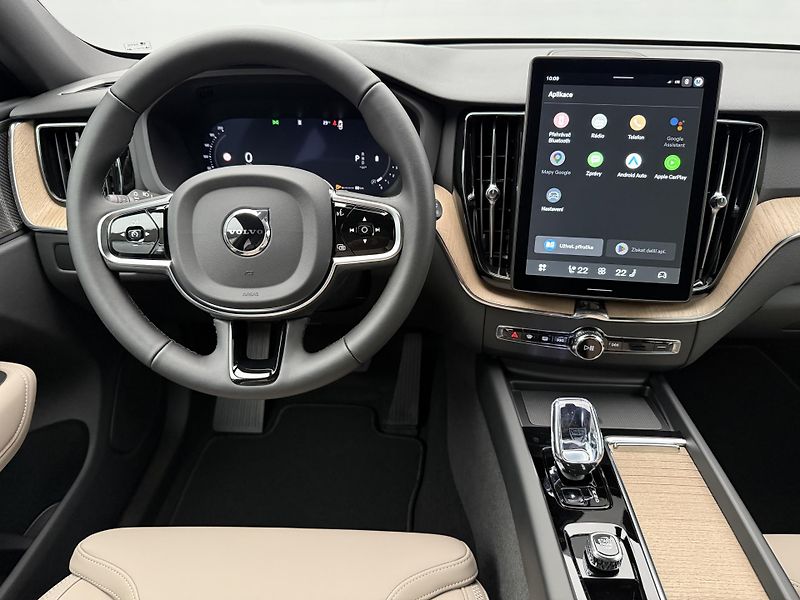 Volvo XC60 (2026) B5 AWD AUT BRIGHT PLUS - fotka 4 z 30