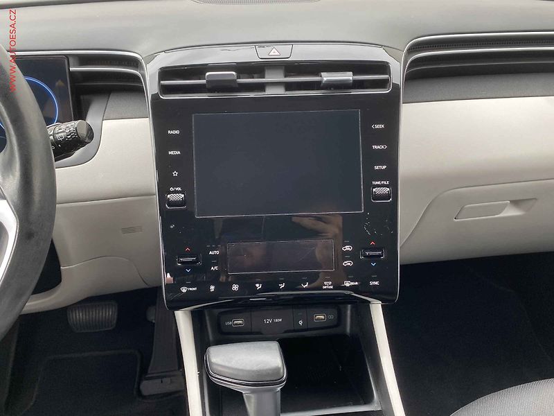 Hyundai Tucson (2023) 1.6 T-GDi, 1.maj,ČR, Smart - fotka 12 z 19