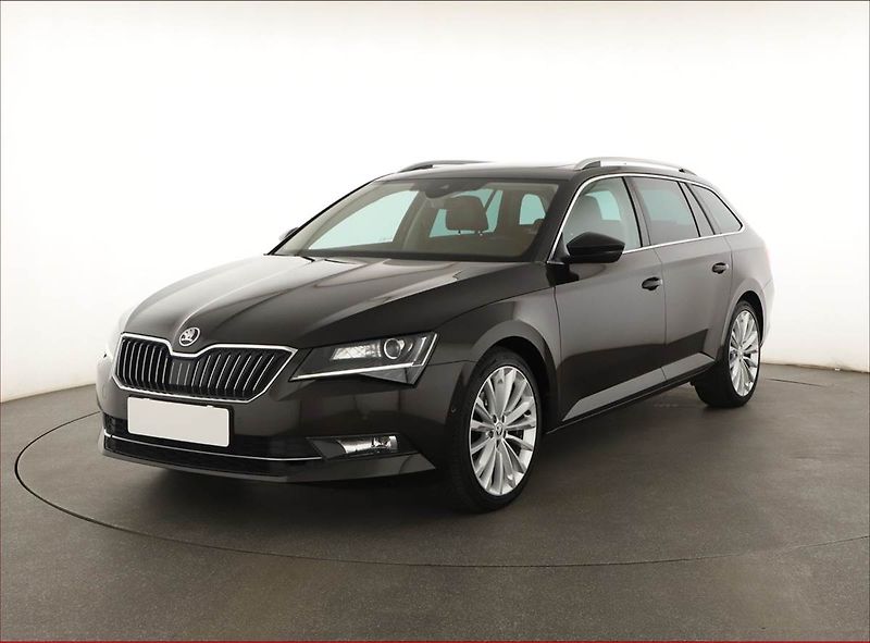 Škoda Superb (2018) 1.5 TSI, Automat, Kůže, Navi - fotka 2 z 20
