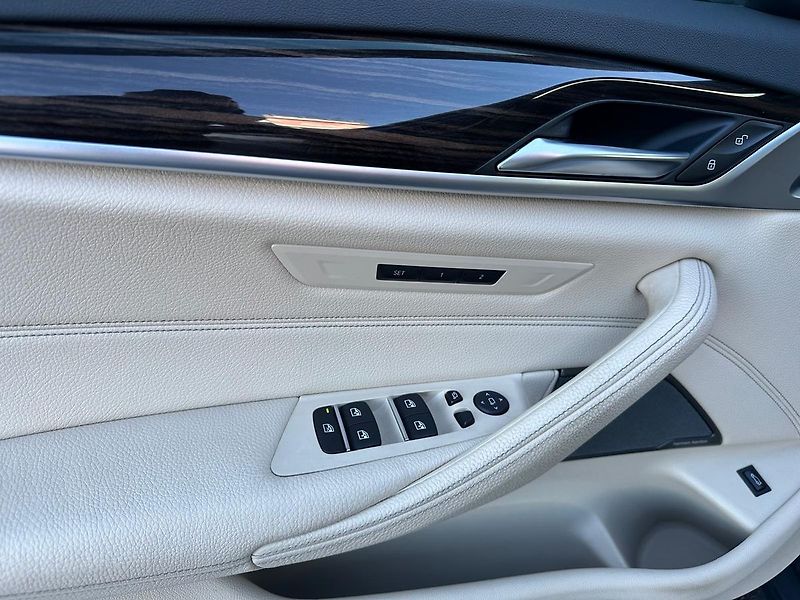BMW Řada 5 540i xDrive SportLine 69000KM - fotka 18 z 20