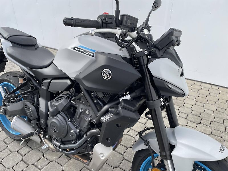 Yamaha (2026) MT-07 Y-AMT 35kW EU5+ - fotka 4 z 12