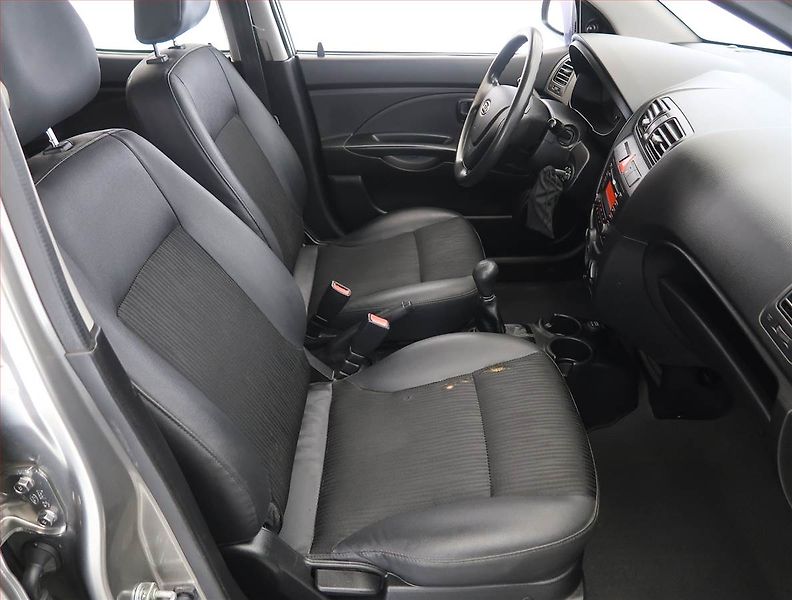 Kia Picanto (2008) 1.1, po STK, za super cenu - fotka 9 z 14