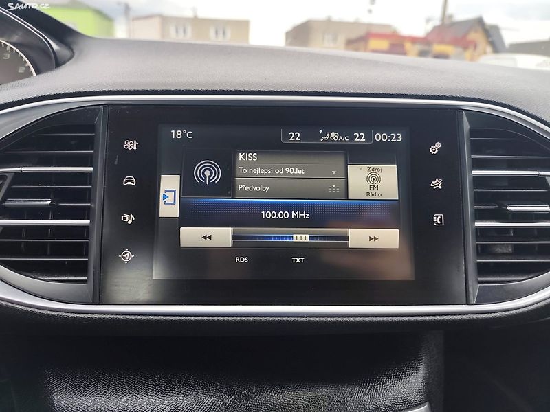 Peugeot 308 (2015) - fotka 33 z 40