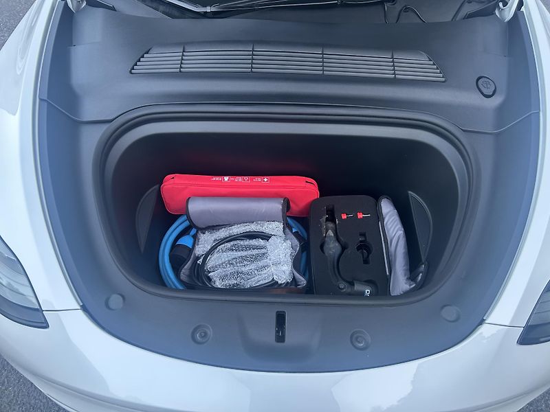 Tesla Model Y ZAMLUVENO ! TZ 94% - fotka 18 z 47